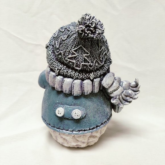 Young’s Snowman resin figurine, with Teddy Bear, Blue, #90487, original box - Picture 3 of 10